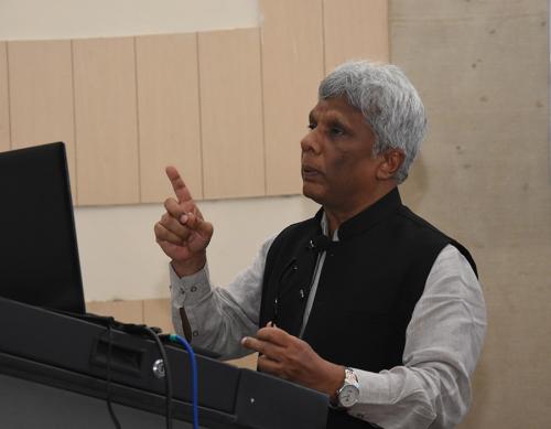 HS-Hans-Birth-Centenary-60